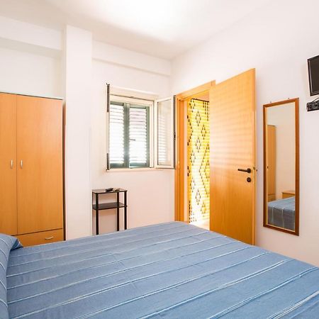 One Love Apartments Lupetto Εξωτερικό φωτογραφία